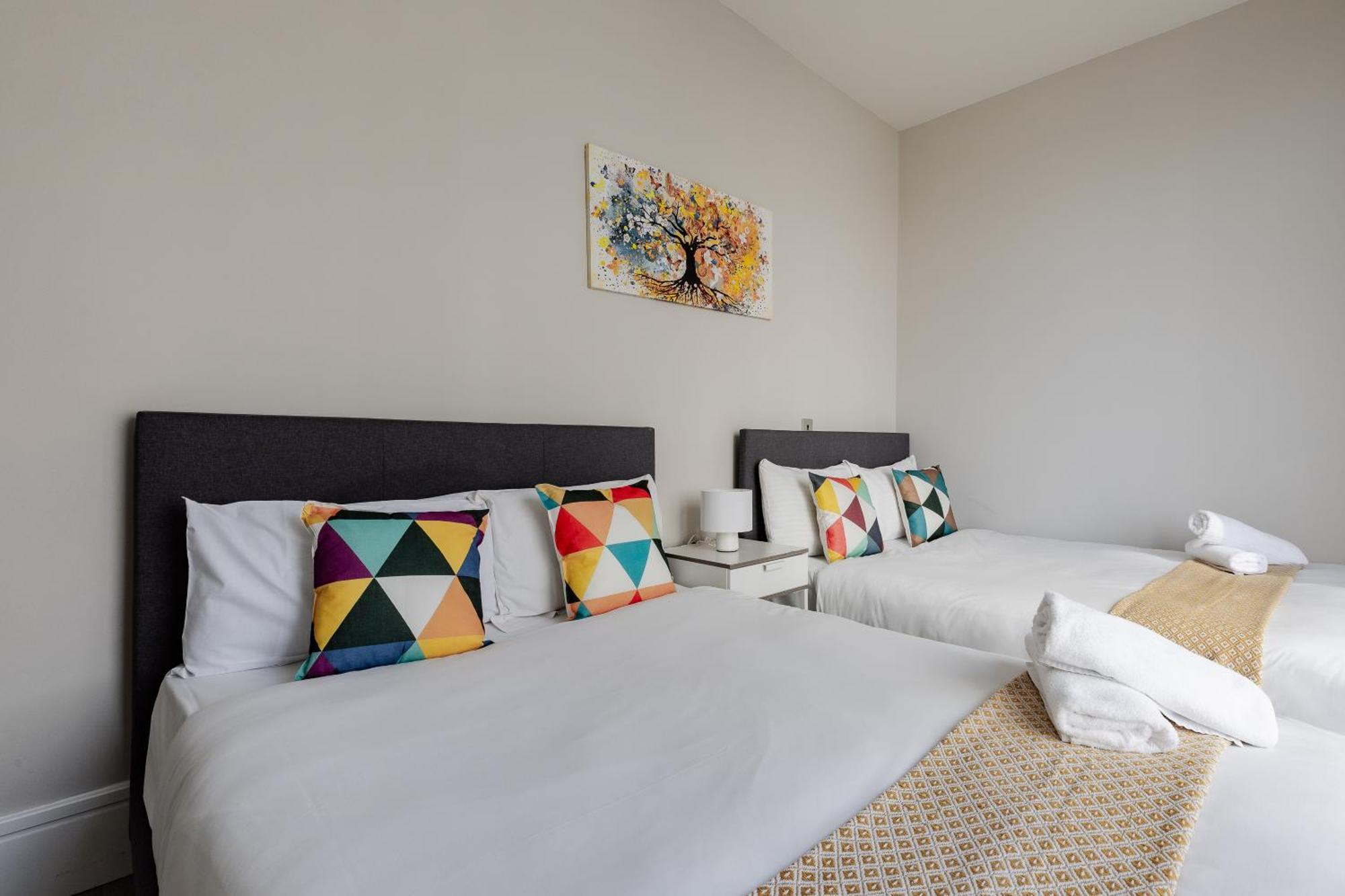Superb Apartments Opposite Edgware Road Station Londres Quarto foto